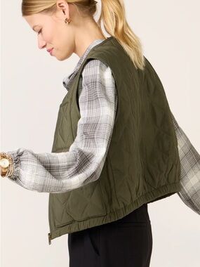 Evereve Olive Quilted Sleeveless Vest- new with tags